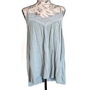 Light and Flowy Tank